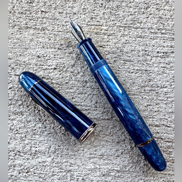 Penlux Masterpiece Grande Fountain Pen in Galaxy - Picture 1 of 4